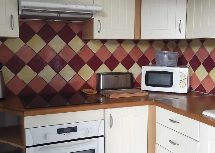Apartment 3 Pieces Confortable Avec Parking A Font-romeu - Fr-1-580-84 *